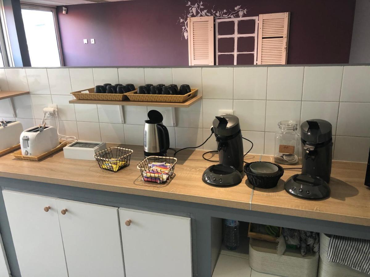 Paris Par Trains, Area, Studios Avec Salle De Bain Et Kitchenette Privees, Ou, Chambres Avec Salles Bain Et Cuisines Communes Persan Eksteriør bilde